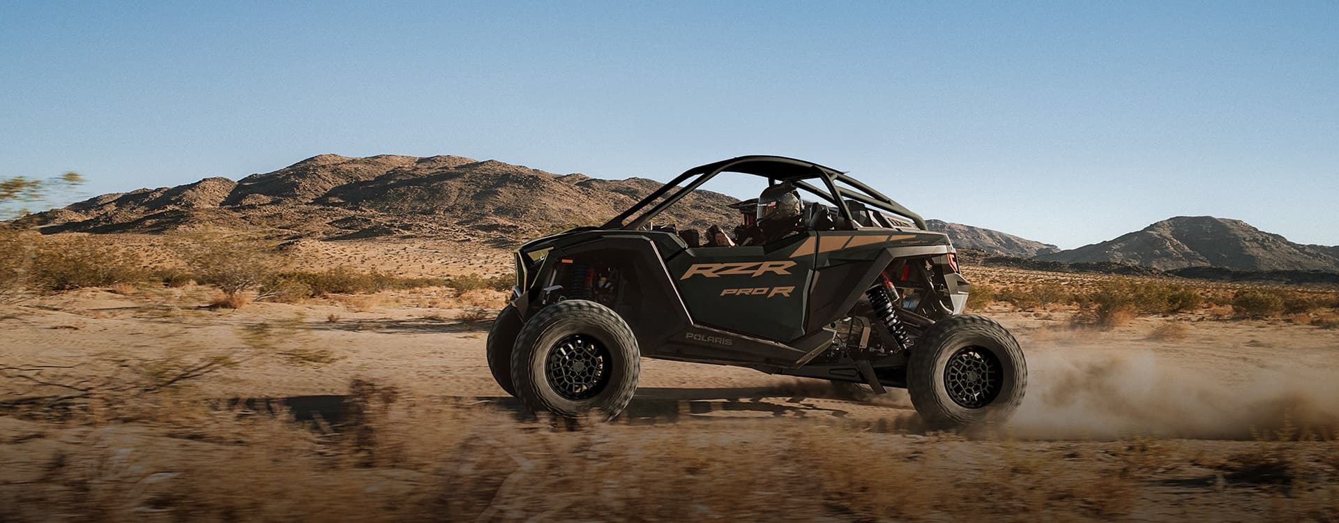 Polaris RZR Pro R в пустыне