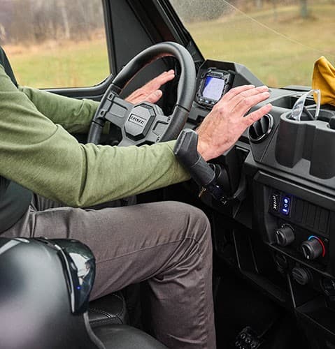 2027 RANGER 1000 в действии